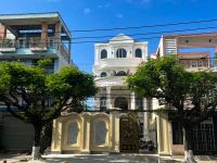 THI CÔNG BIỆT THỰ