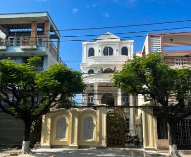 THI CÔNG BIỆT THỰ